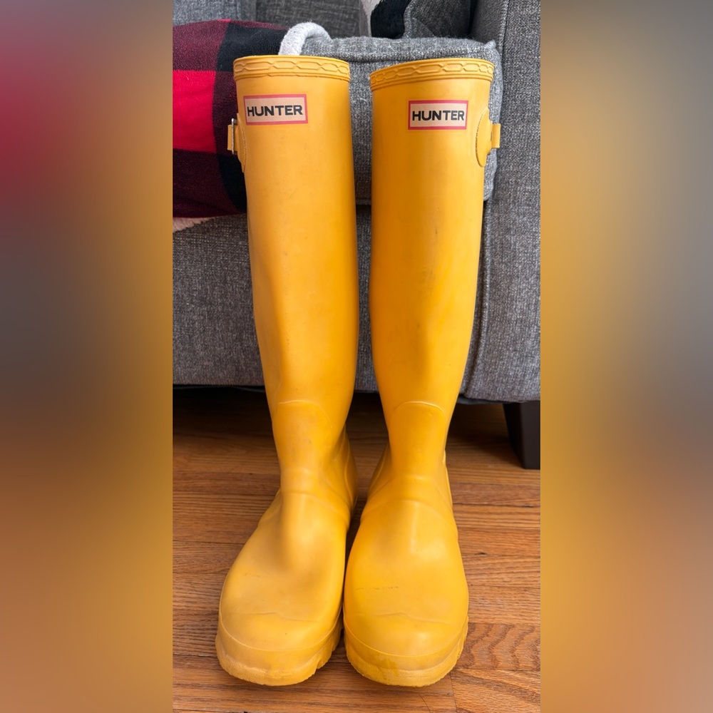 Hunter Original Tall Rain Boots , Yellow, size 8